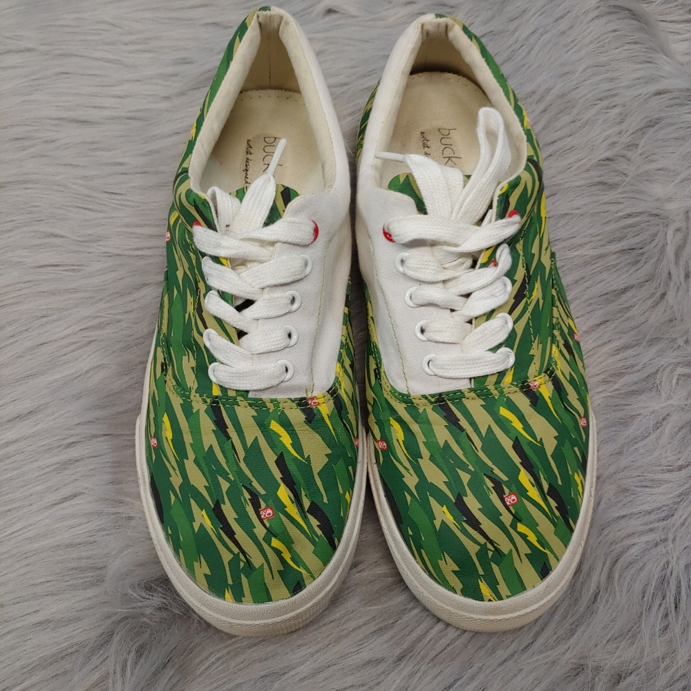 BucketFeet Green Lightning Bolts Women's 9